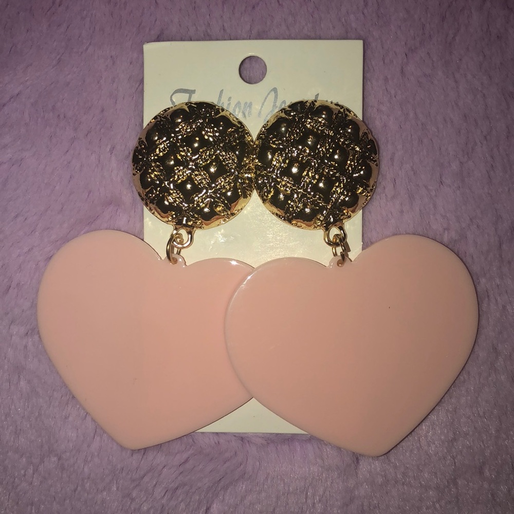 Heart shape dangling earrings